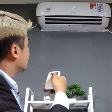 7 AC 1/2 PK Inverter Hemat Listrik Bergaransi