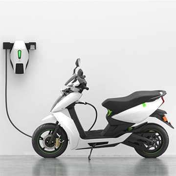8 Motor Listrik Harga Murah Jarak Tempu Jauh