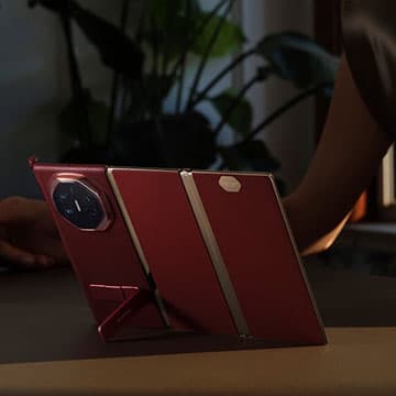 Huawei Mate XT Resmi Masuk Indonesia Seharga Motor 250cc!