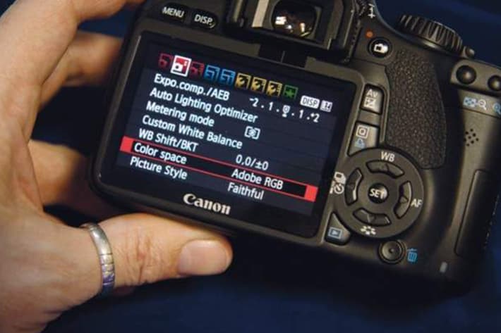 Cara Setting Kamera DSLR Untuk Fotografer Pemula