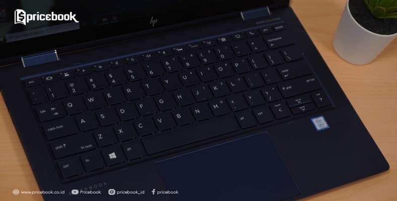 keyboard laptop