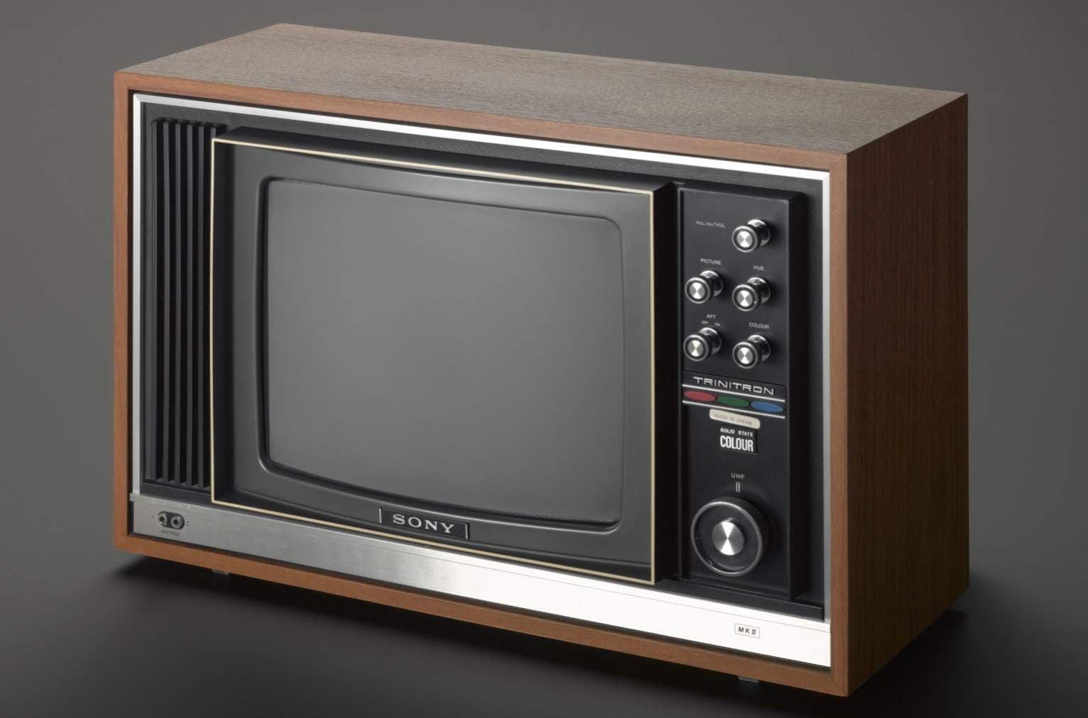 televisi pertama