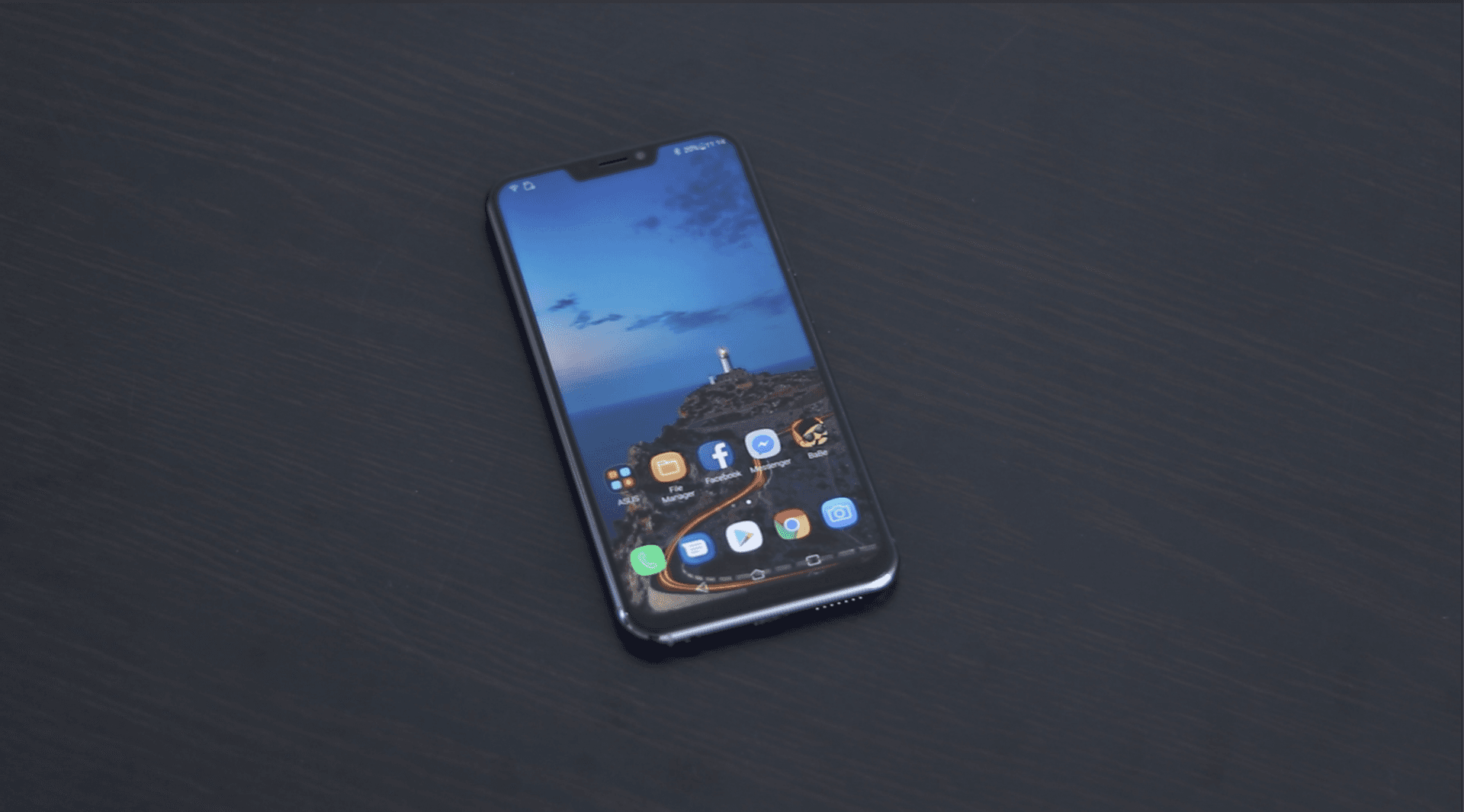 Cover depan Asus Zenfone 5