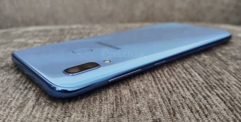 Samsung Galaxy A30