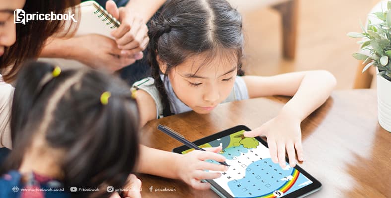 fitur advan tabs sketsa