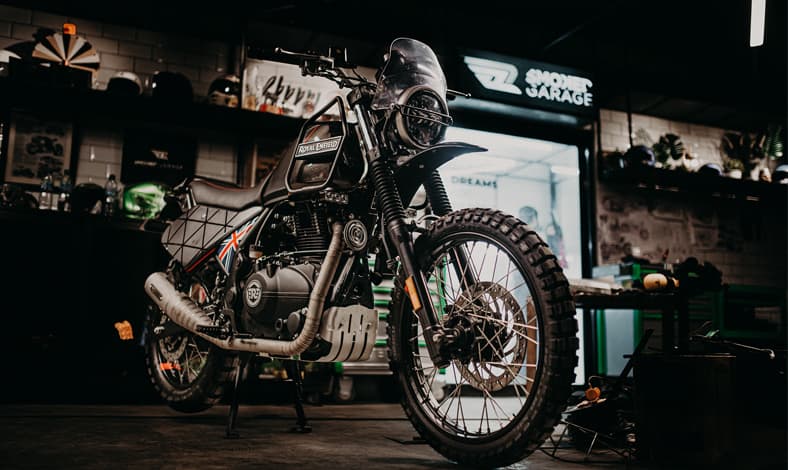 deretan motor custom royal enfield