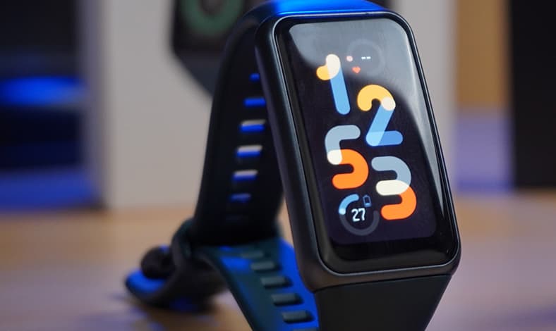 Huawei Band 6 VS Xiaomi Mi Band 6