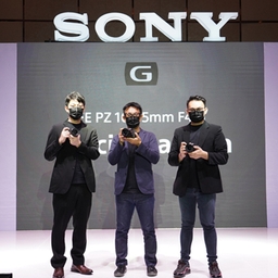 Sony Meluncurkan Lensa Power Zoom Teringan di Dunia