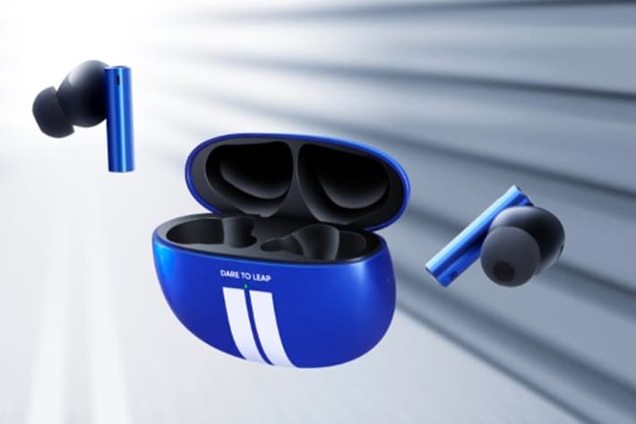 realme Buds Air 3 Racing Stripe Design