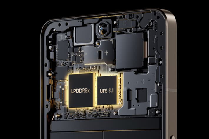realme GT 2 Explorer Master Edition Rilis di Tiongkok, Harga Mulai 7 Jutaan