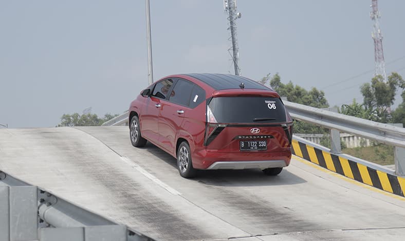 Hyundai STARGAZER