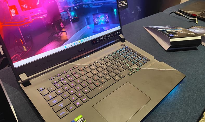 Asus ROG Strix SCAR 17 Special Edition G733C