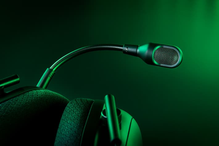 Headset Gaming Razer BlackShark V2 Pro 2023, Baterai Tahan 70 Jam-1