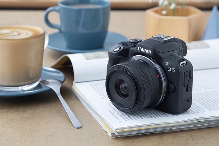 review Canon R100
