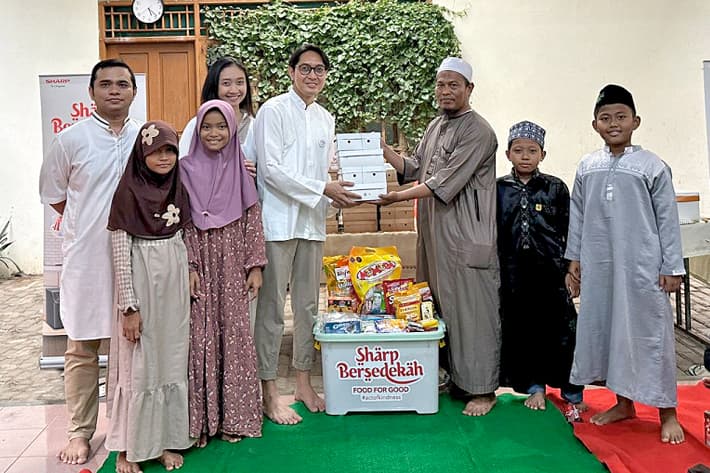 Sharp Greenerator Gelar Charity Program Berbagi Kebaikan Kepada Anak Panti-0