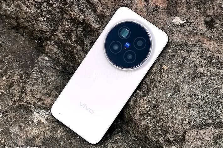 10 Hp vivo Terbaru 2026, Harga dan Spesifikasi-8