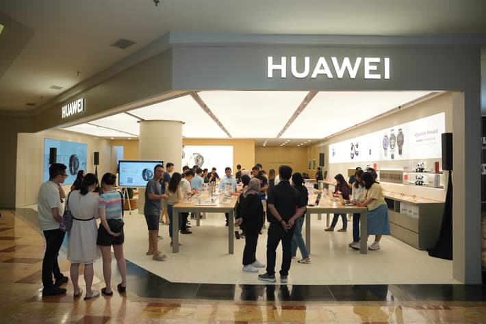Huawei Experience Store Mall Taman Anggrek Usung Desain Baru