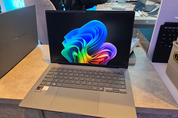 Review Zenbook A14 (UX3407QA)
