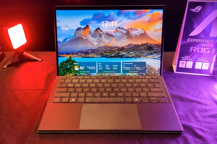 ROG Flow Z13 Hadir di Indonesia