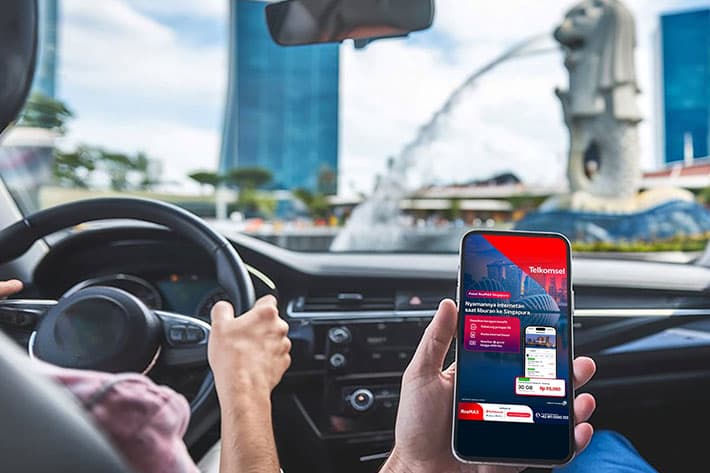 Telkomsel dan Gojek Hadirkan Paket RoaMAX dan Kupon Diskon GoCar di Singapura