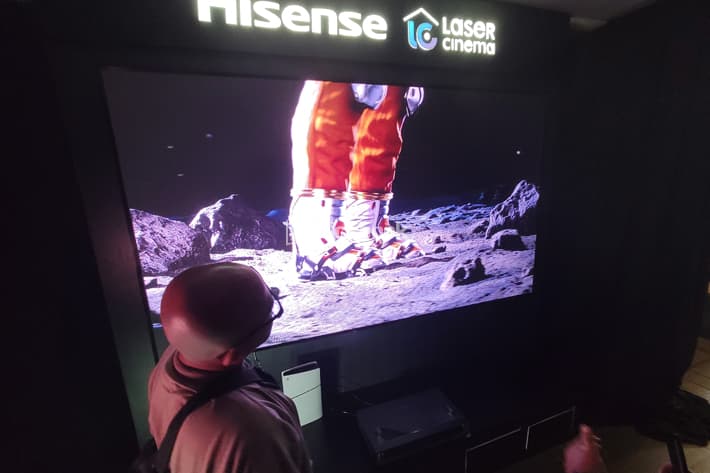 proyektor hisense terbaru
