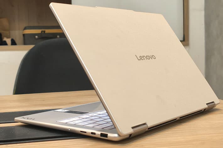 Review Lenovo Yoga 7i 2-in-1 Gen 10 (2025)