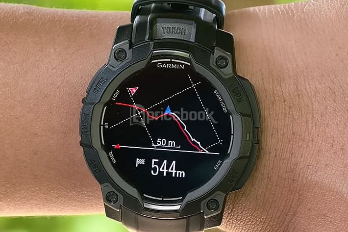 Durability Test Garmin Instinct 3: Layar AMOLED-nya Kuat Meski