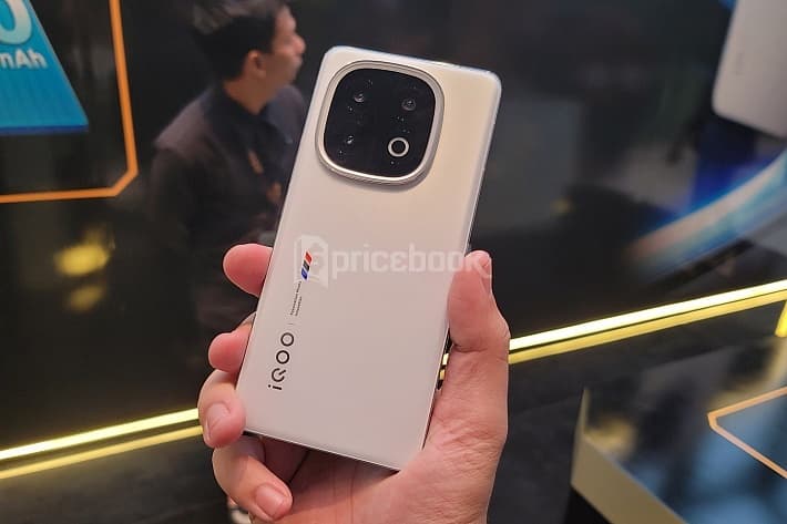 hp iqoo terbaru